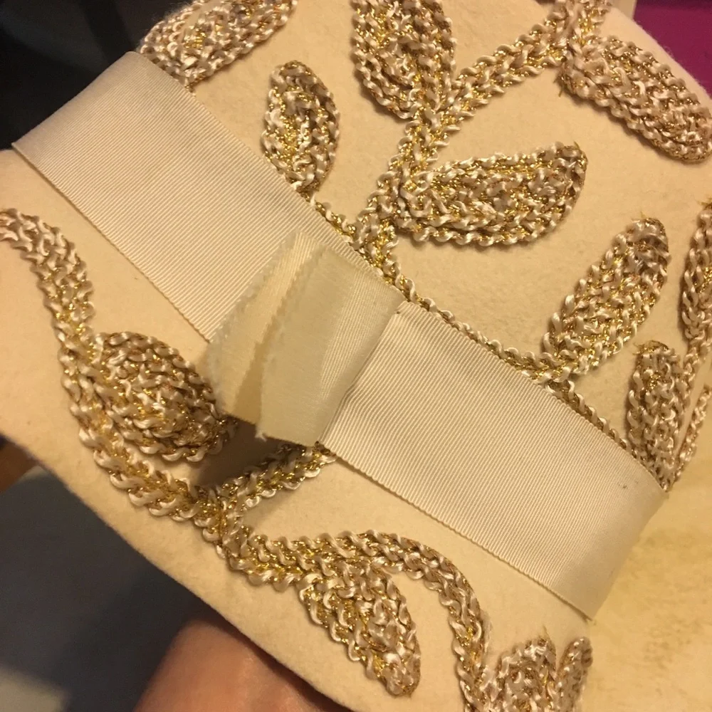 1920’s Wool Felt‎ Cloche style Hat with Braiding - Picture 6 of 6